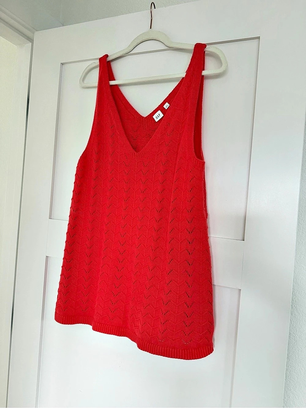 Gap Red Knit V-Neck Sweater Tank XL